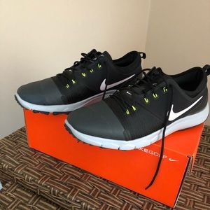 Women’s Nike Golf Shoes. Size 10.